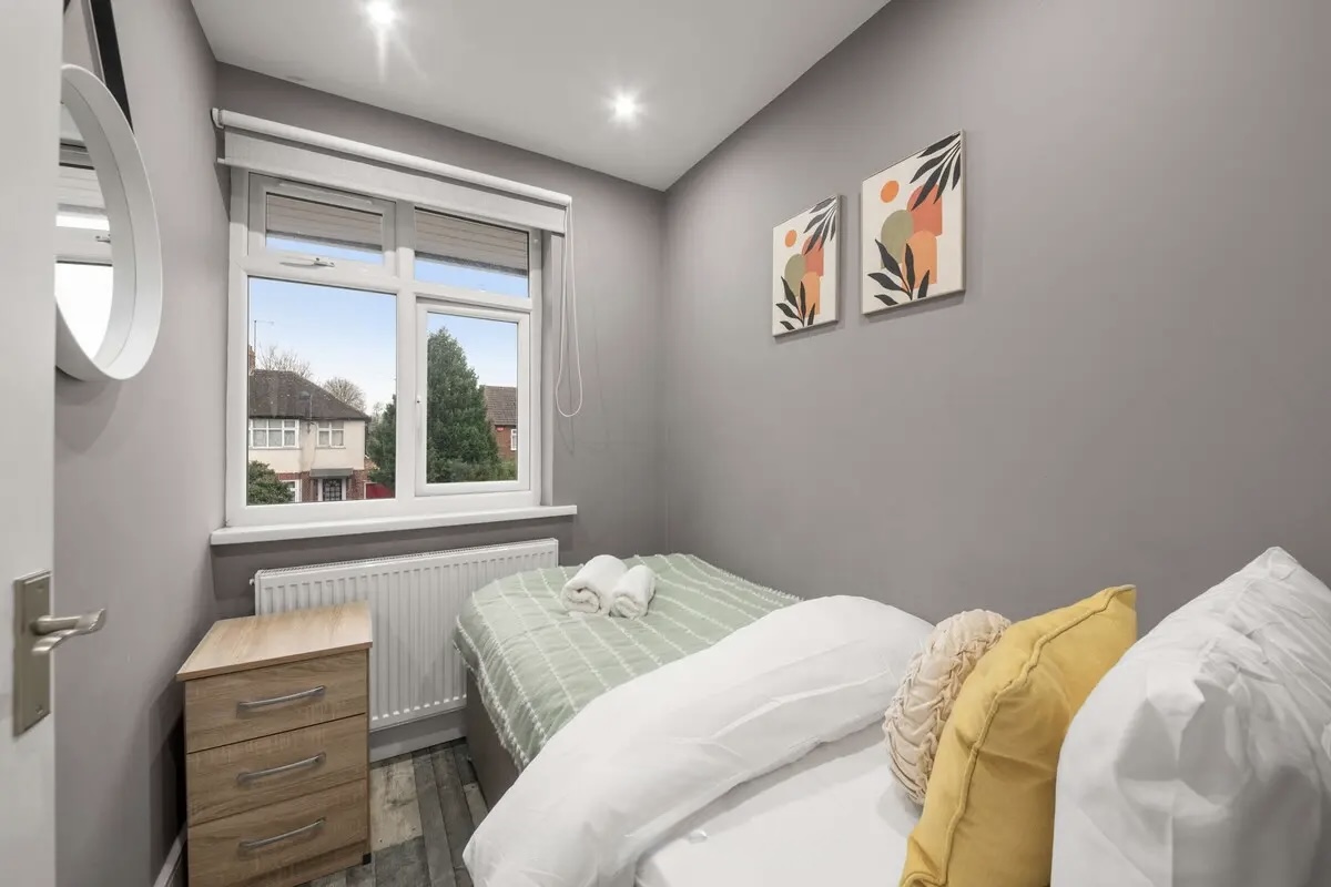 bedroom 5