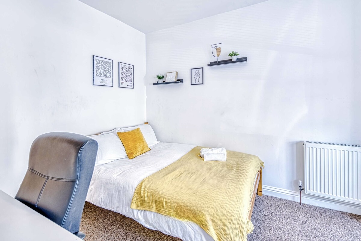bedroom 5