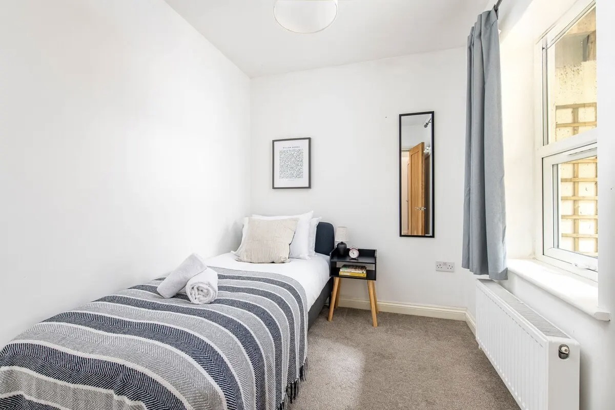 bedroom 5