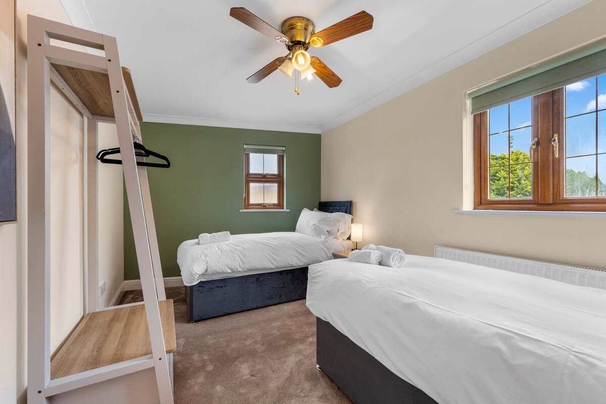 bedroom 5