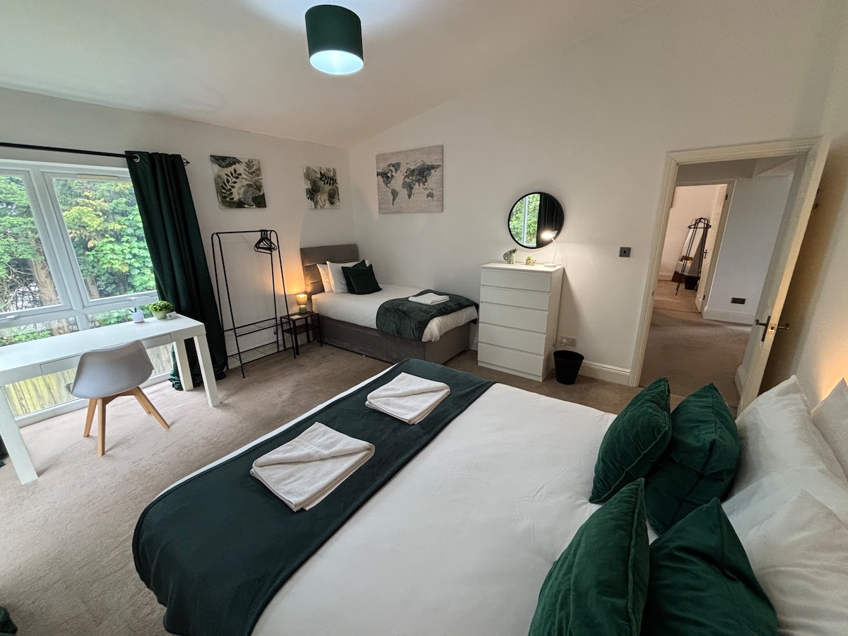 bedroom 2