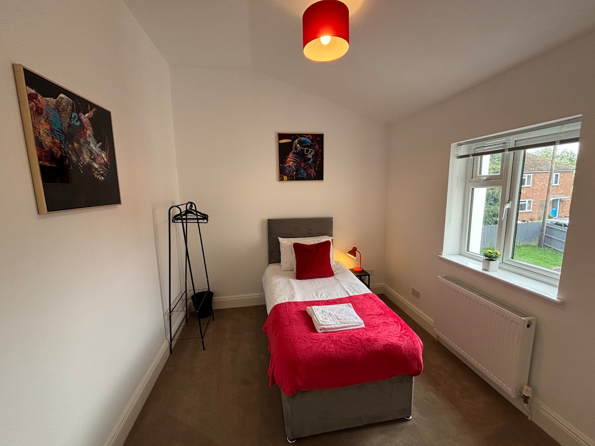 bedroom 5