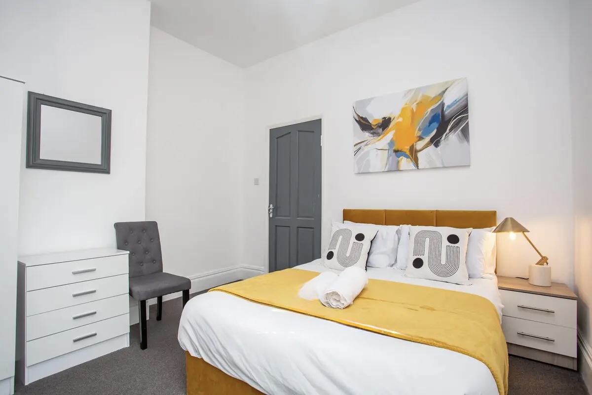 bedroom 2