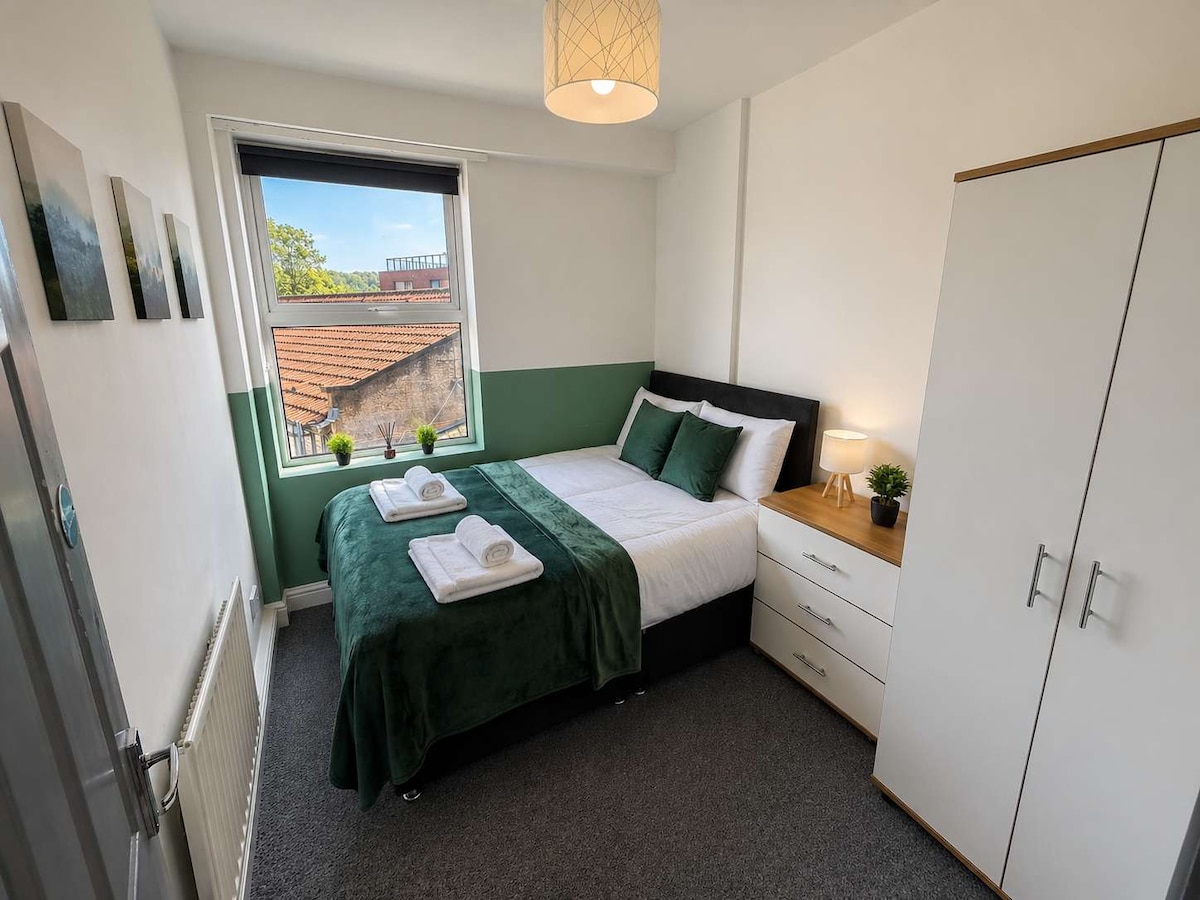 bedroom 2