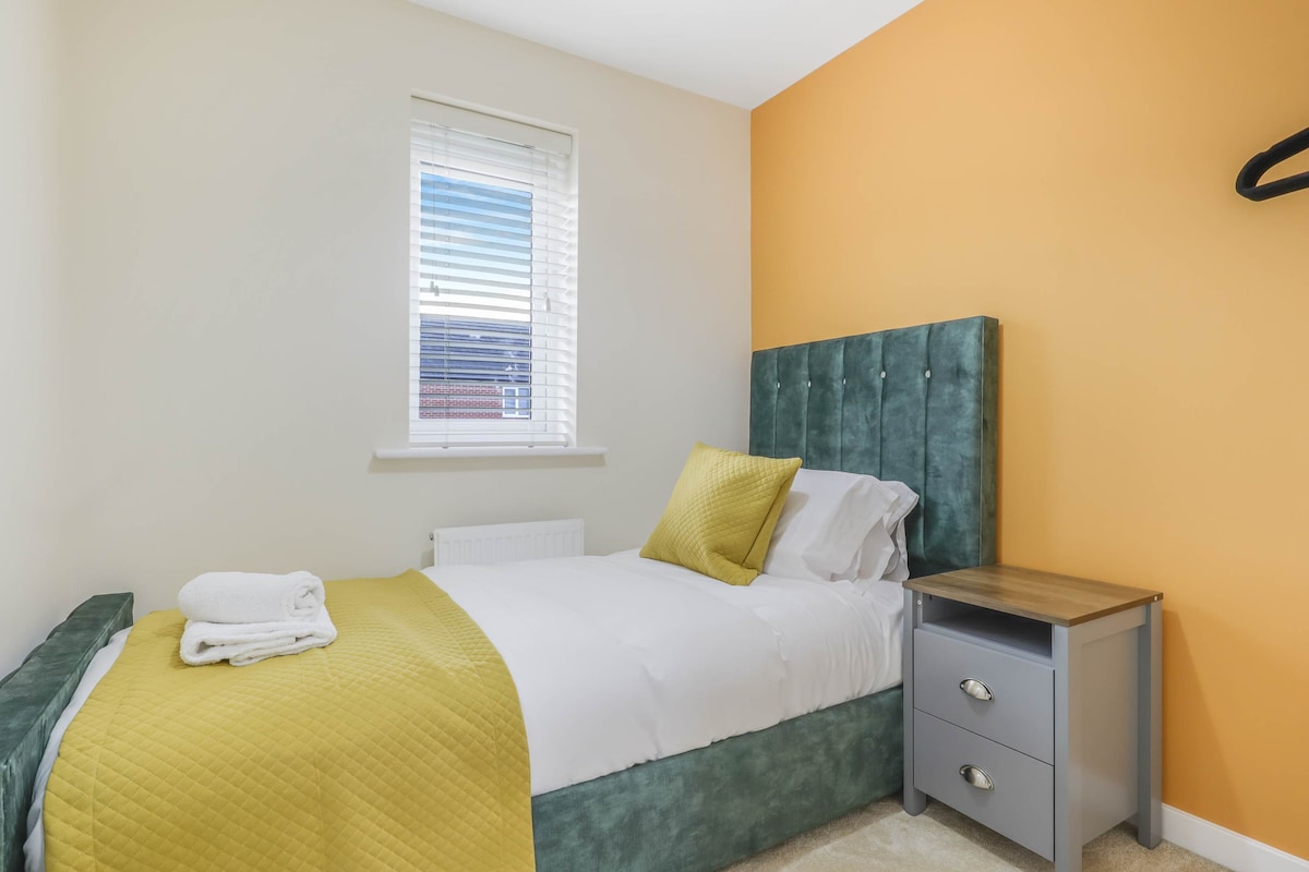 bedroom 5