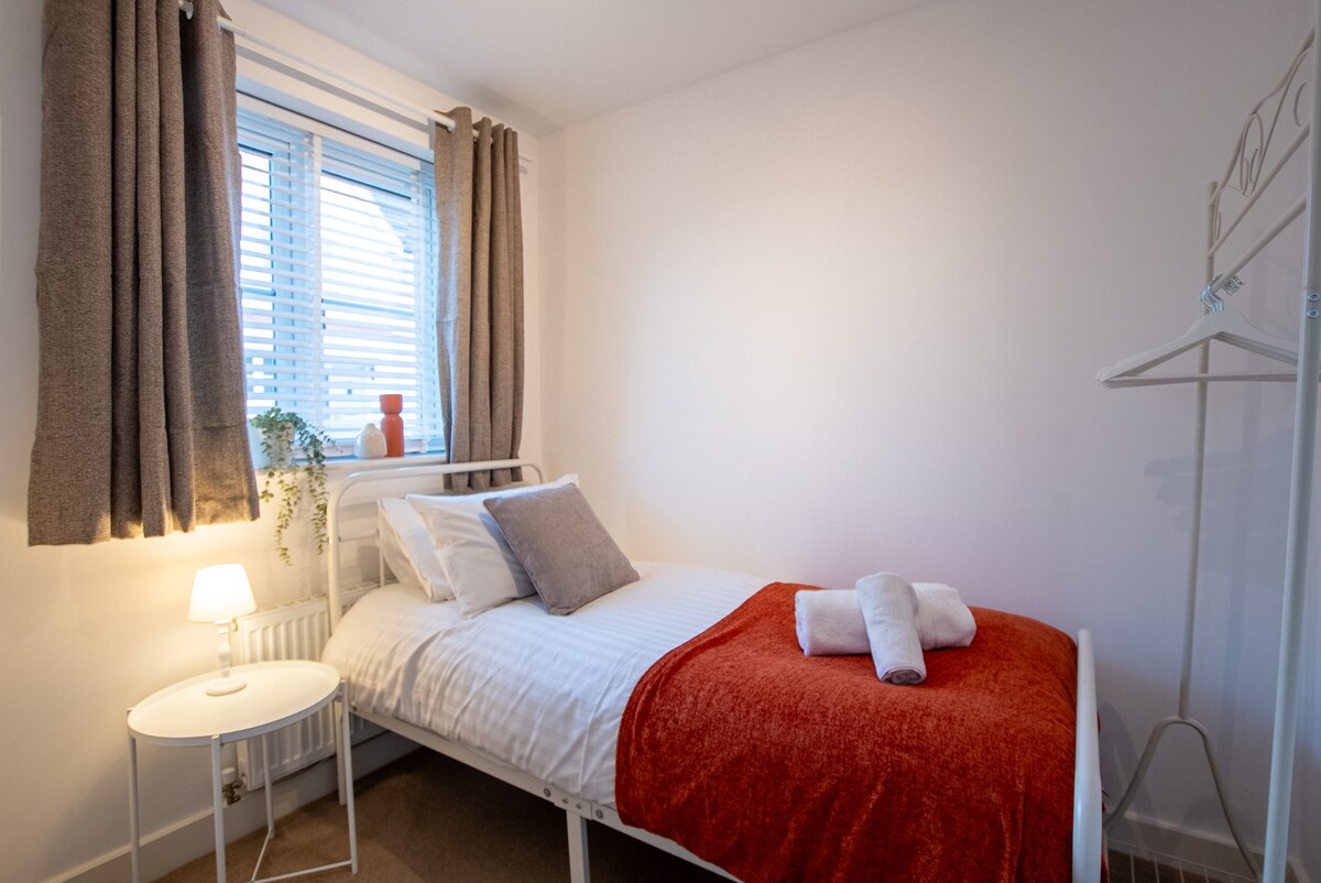 bedroom 5