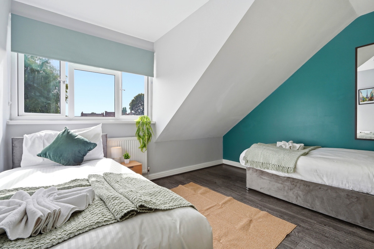 bedroom 6