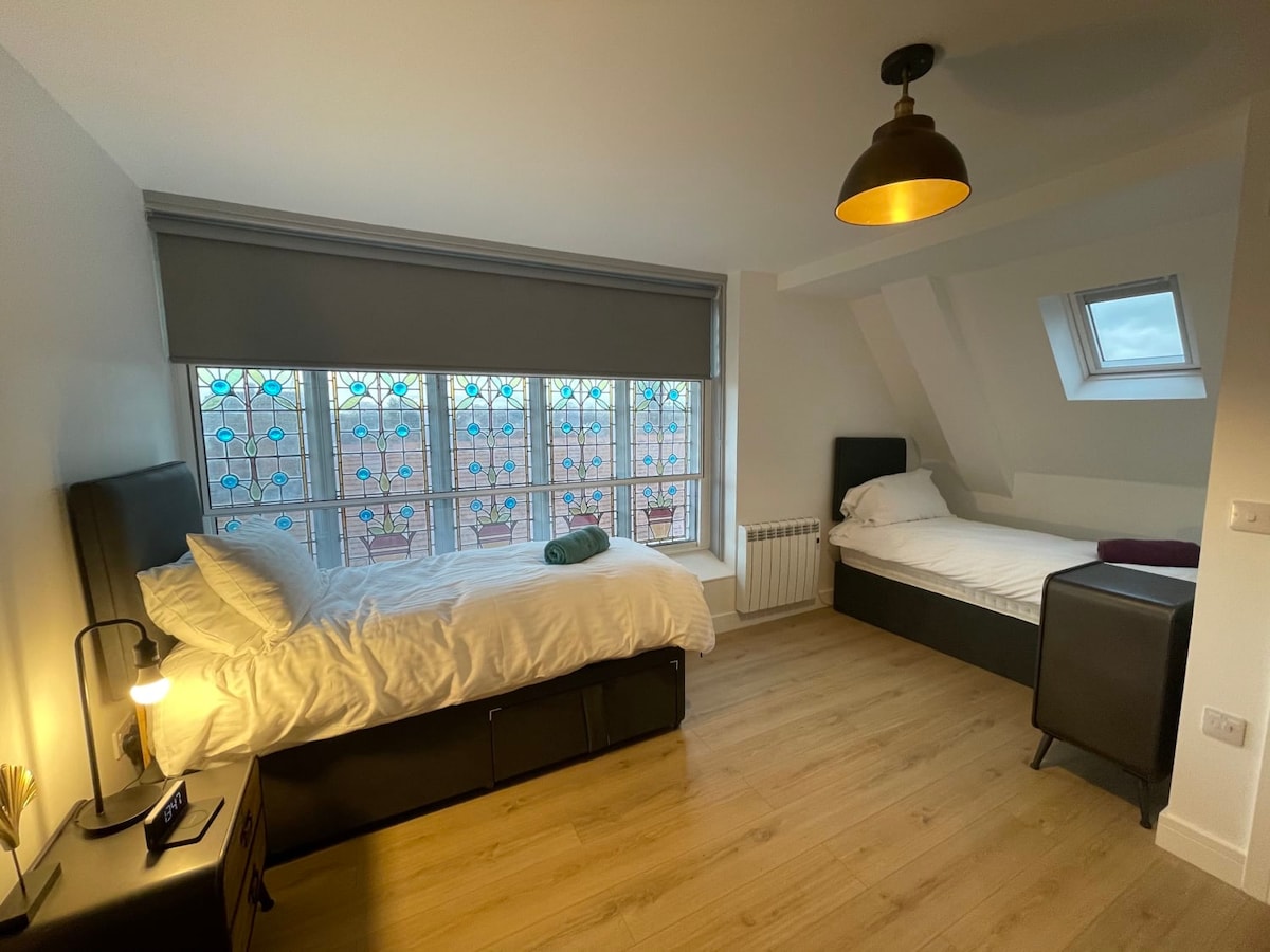 bedroom 2