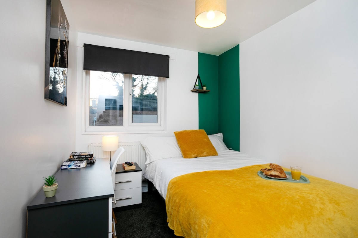 bedroom 5