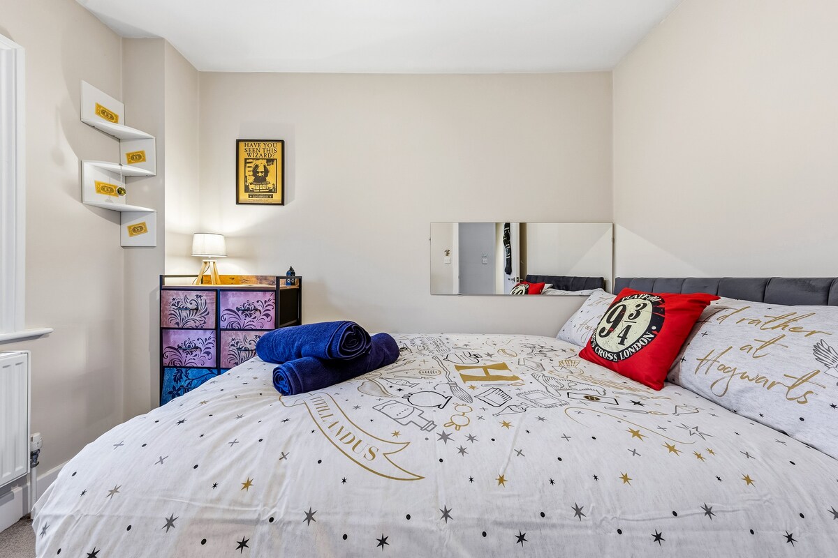 bedroom 2