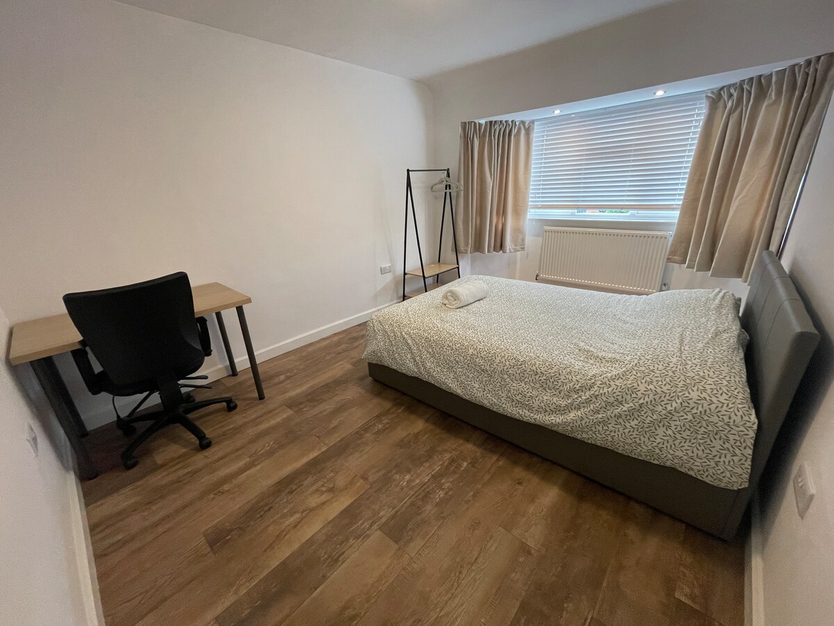 bedroom 5