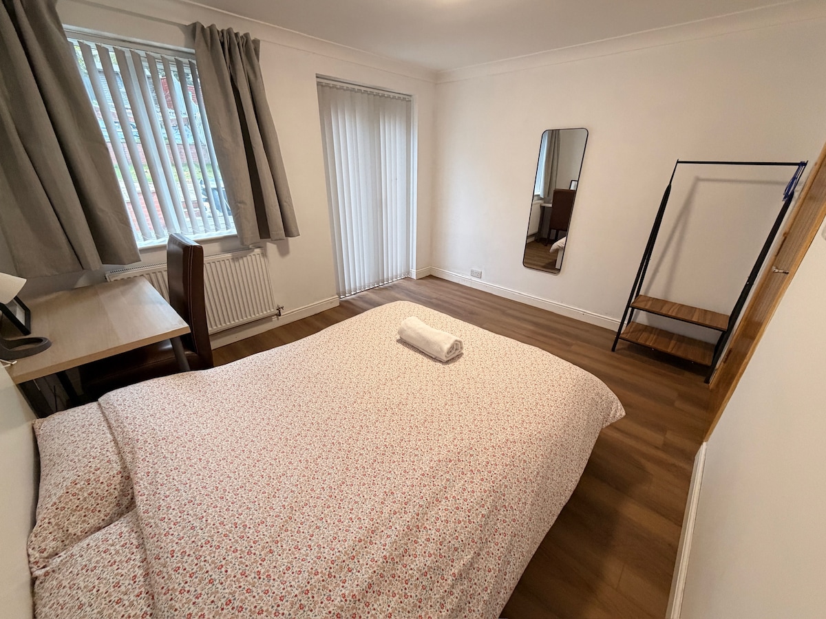 bedroom 5