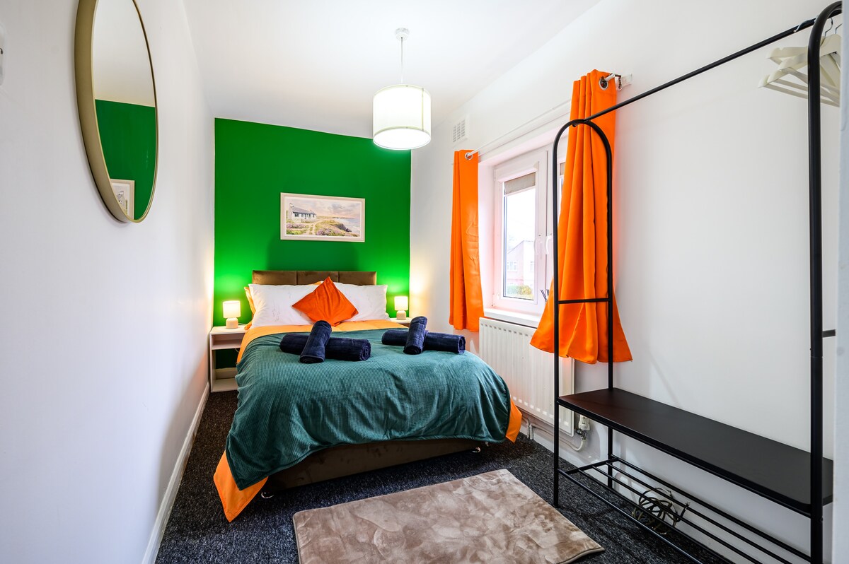 bedroom 2